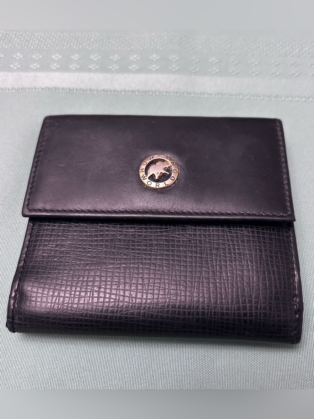 Hunting World Vintage 1992 Men’s Trifold Saffiano Leather Wallet Change Pocket
